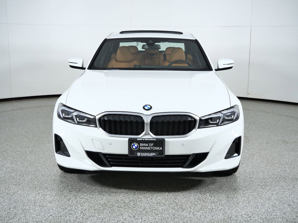 Thumbnail: 2023 BMW 3 Series - 3