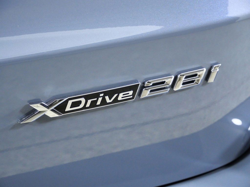 Thumbnail: 2026 BMW X1 - 13