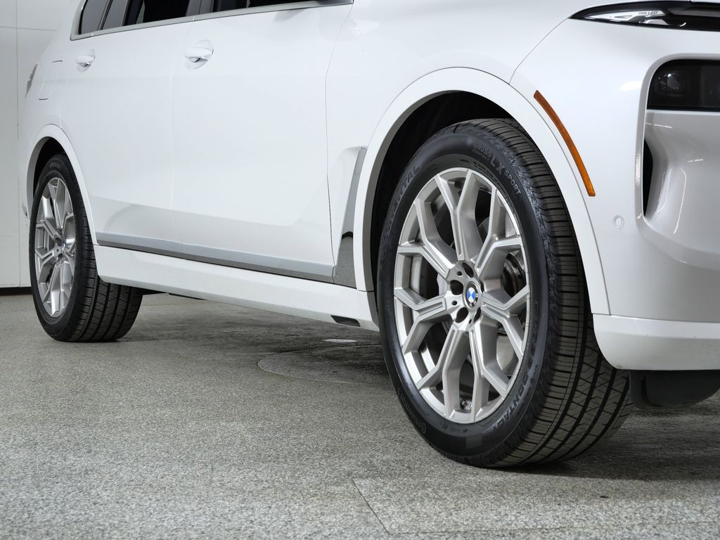 Thumbnail: 2024 BMW X7 - 8