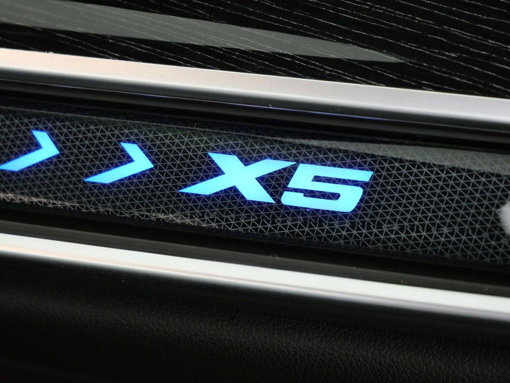 Thumbnail: 2025 BMW X5 - 29