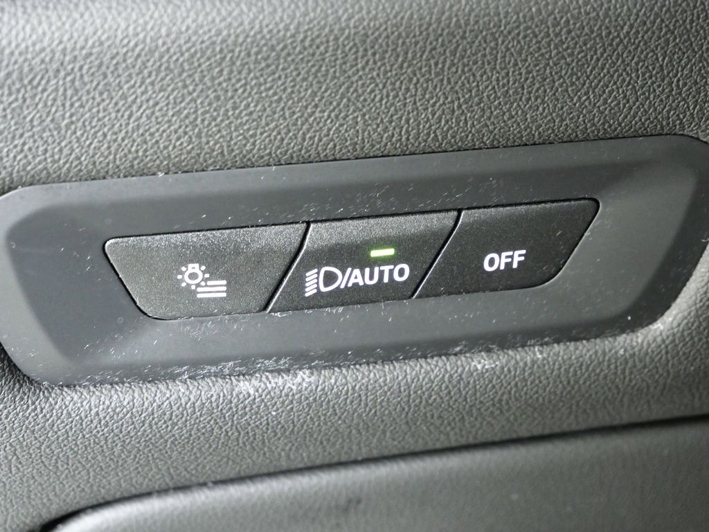 Thumbnail: 2025 BMW X6 - 45