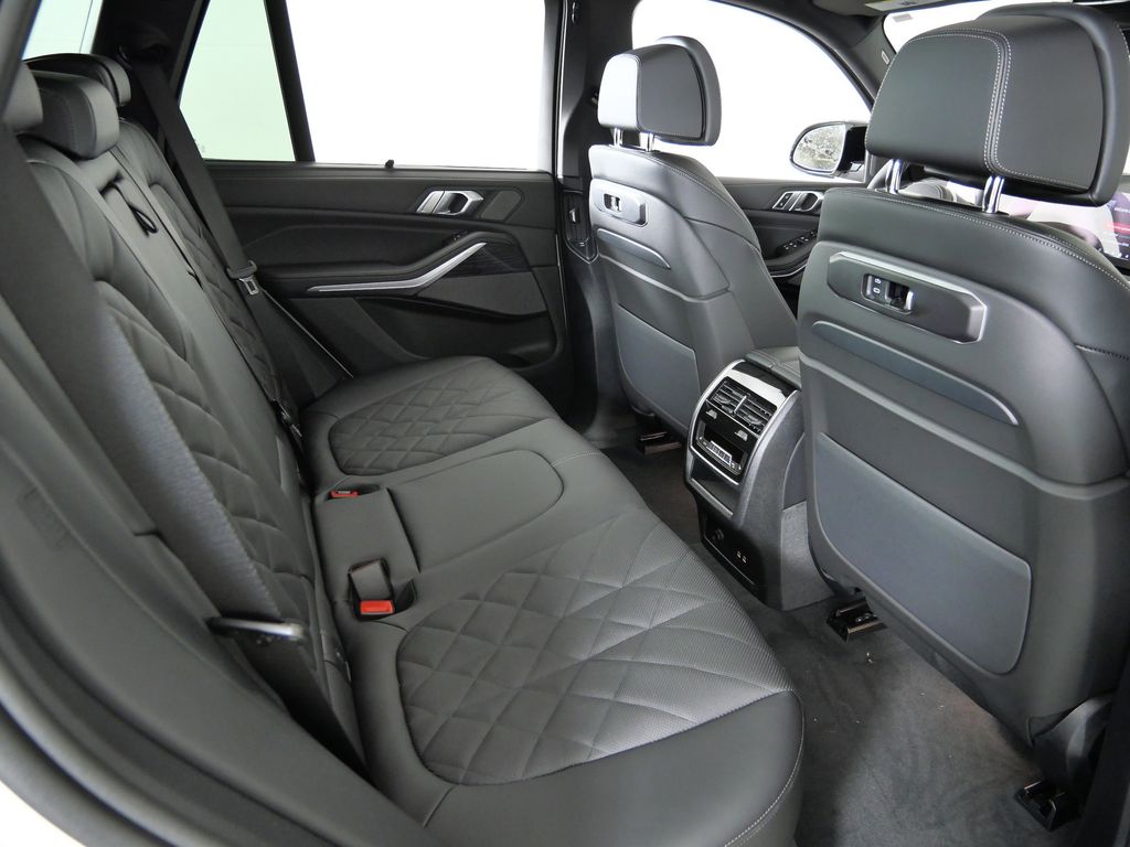 Thumbnail: 2026 BMW X5 - 26