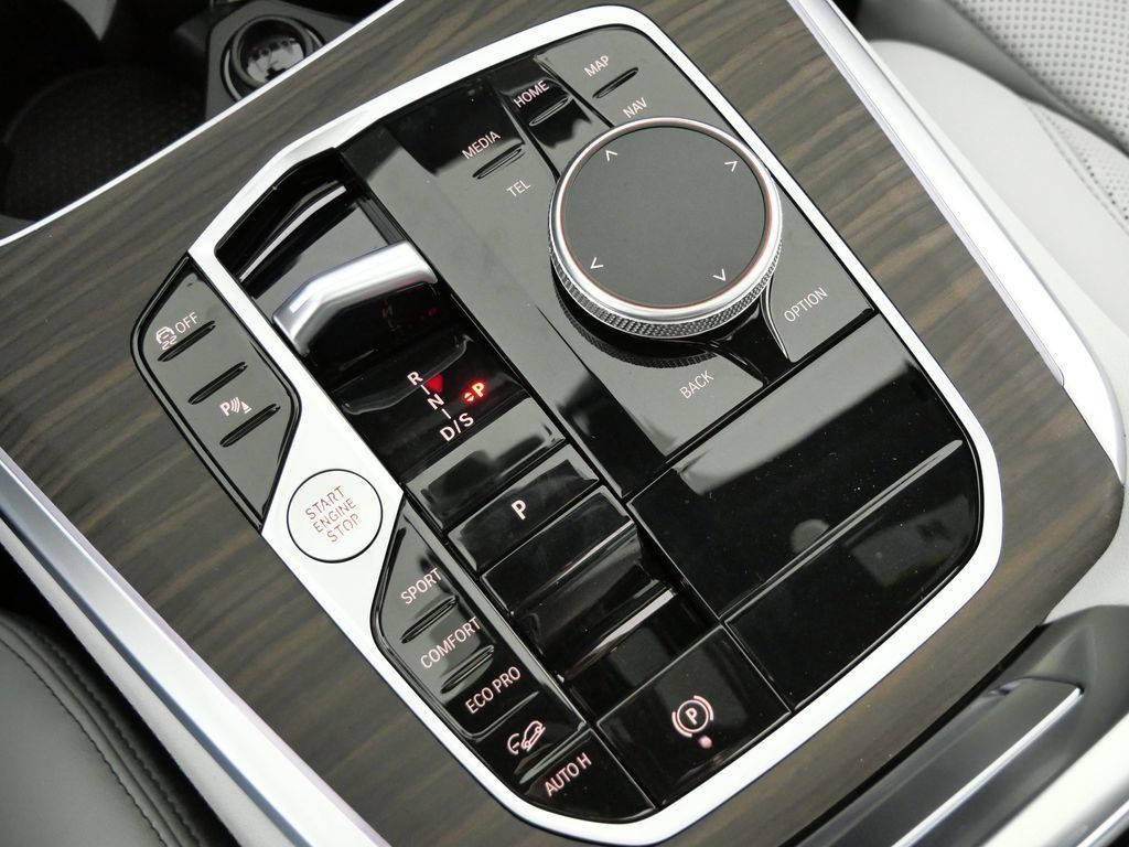 Thumbnail: 2026 BMW X5 - 50