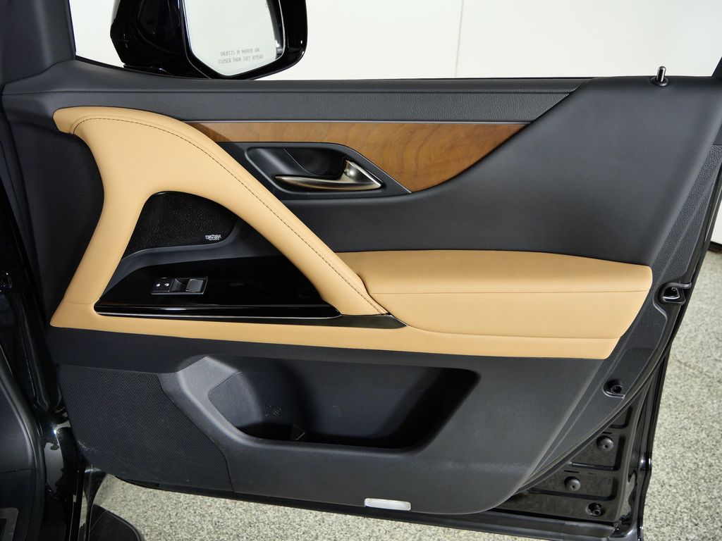 Thumbnail: 2025 Lexus LX - 19