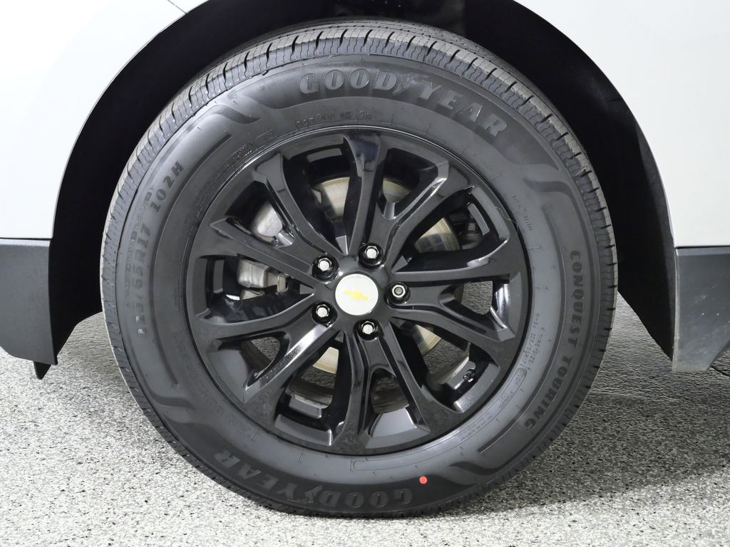 Thumbnail: 2021 Chevrolet Equinox - 18