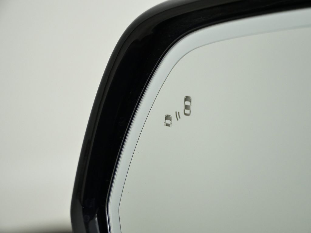 Thumbnail: 2023 Lincoln Aviator - 38