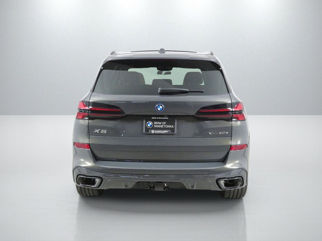 Thumbnail: 2026 BMW X5 - 10