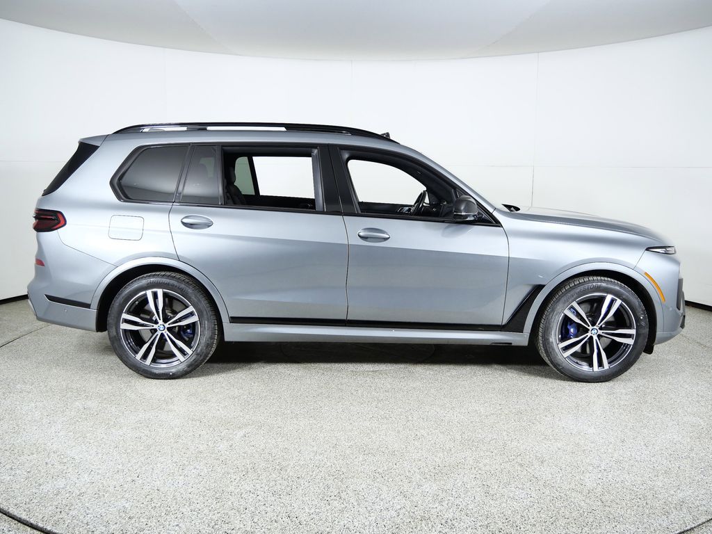 Thumbnail: 2024 BMW X7 - 10