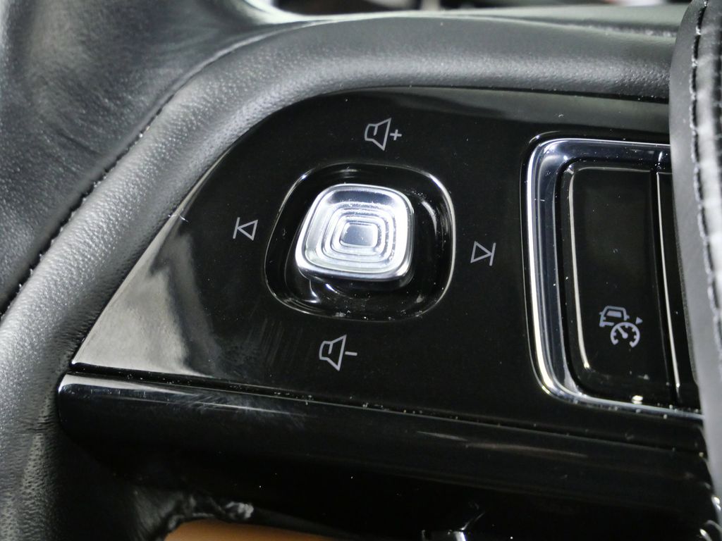 Thumbnail: 2023 Lincoln Aviator - 40