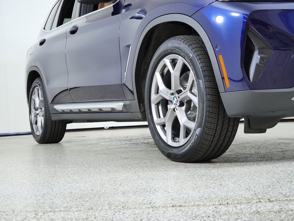 Thumbnail: 2023 BMW X3 - 8