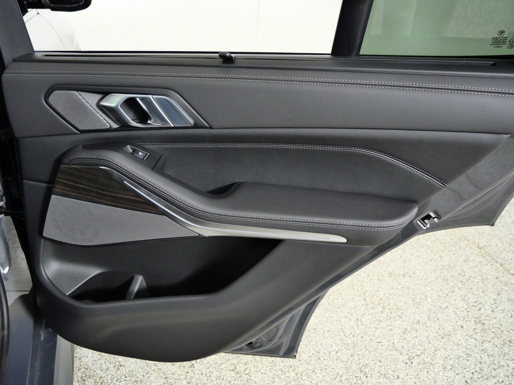 Thumbnail: 2026 BMW X5 - 25