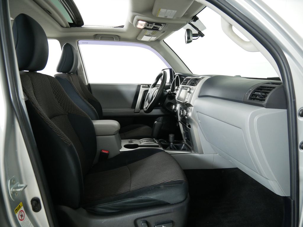 Thumbnail: 2012 Toyota 4Runner - 18