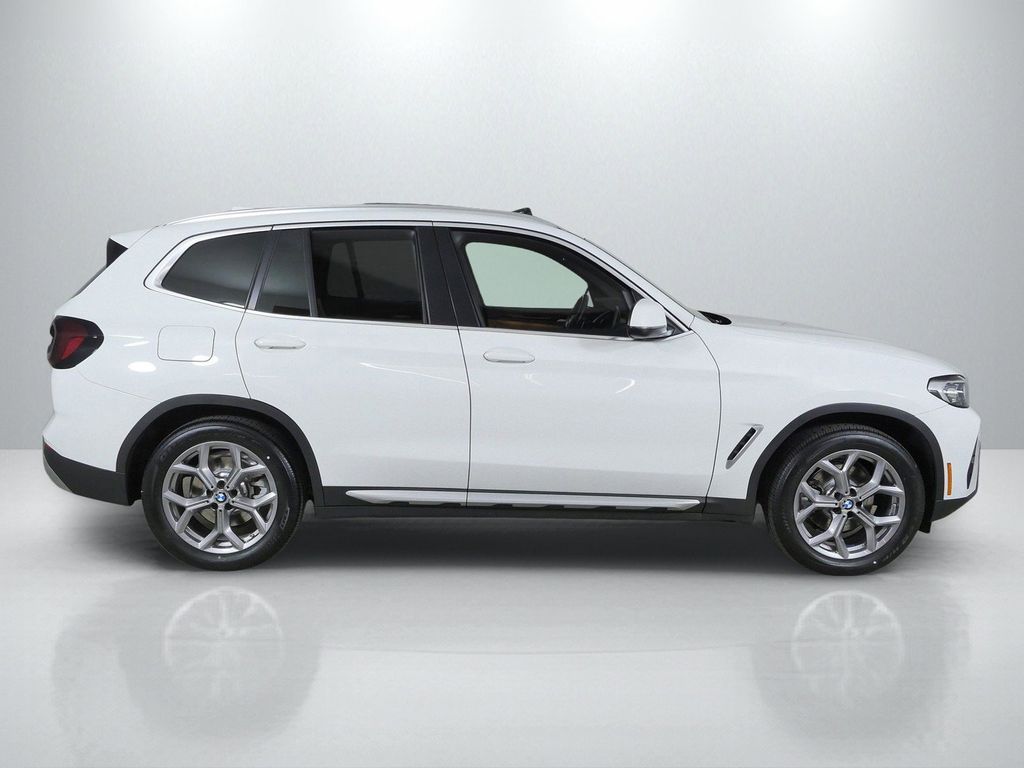Thumbnail: 2023 BMW X3 - 10