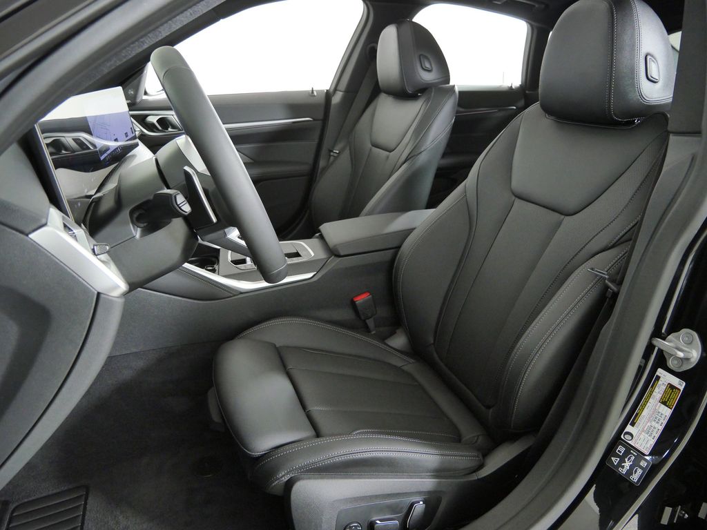 Thumbnail: 2026 BMW 4 Series - 33