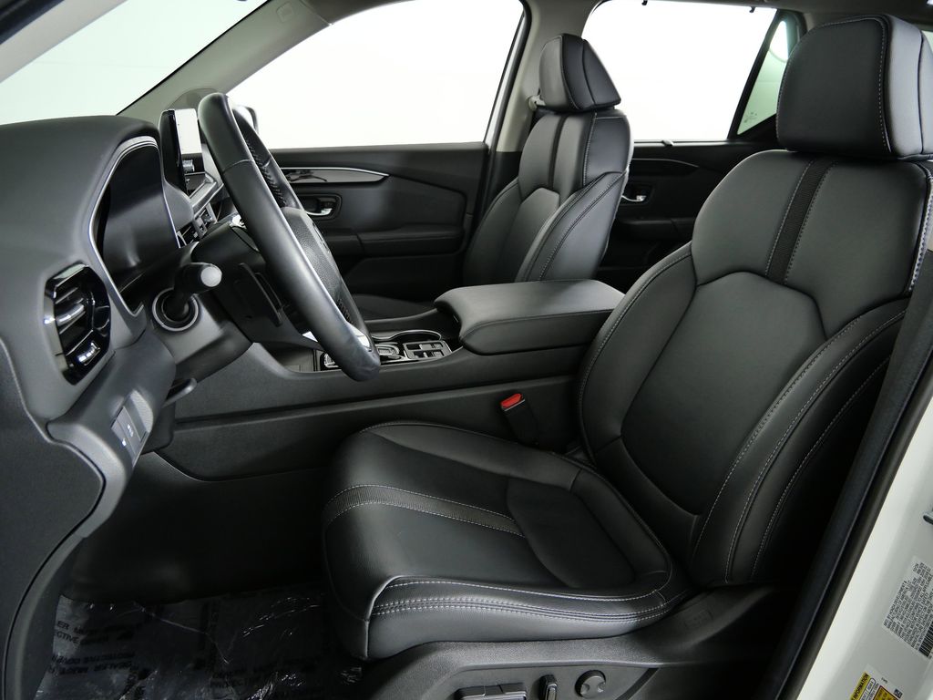 Thumbnail: 2025 Honda Pilot - 35
