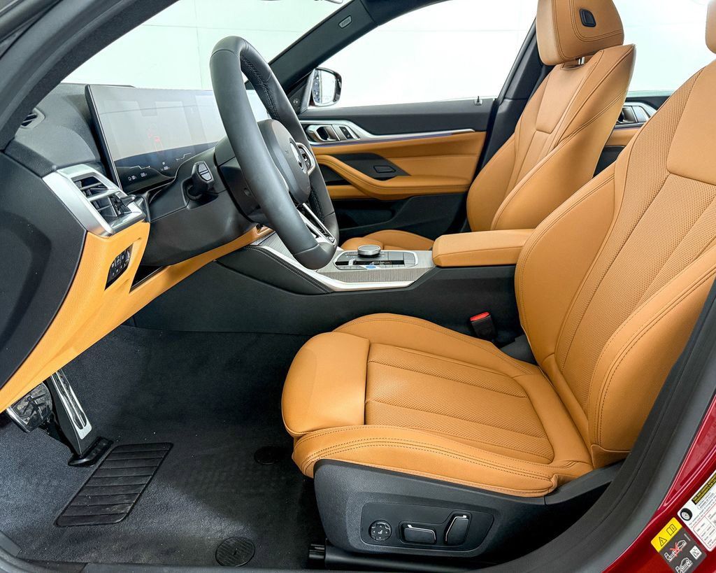 Thumbnail: 2025 BMW i4 - 33