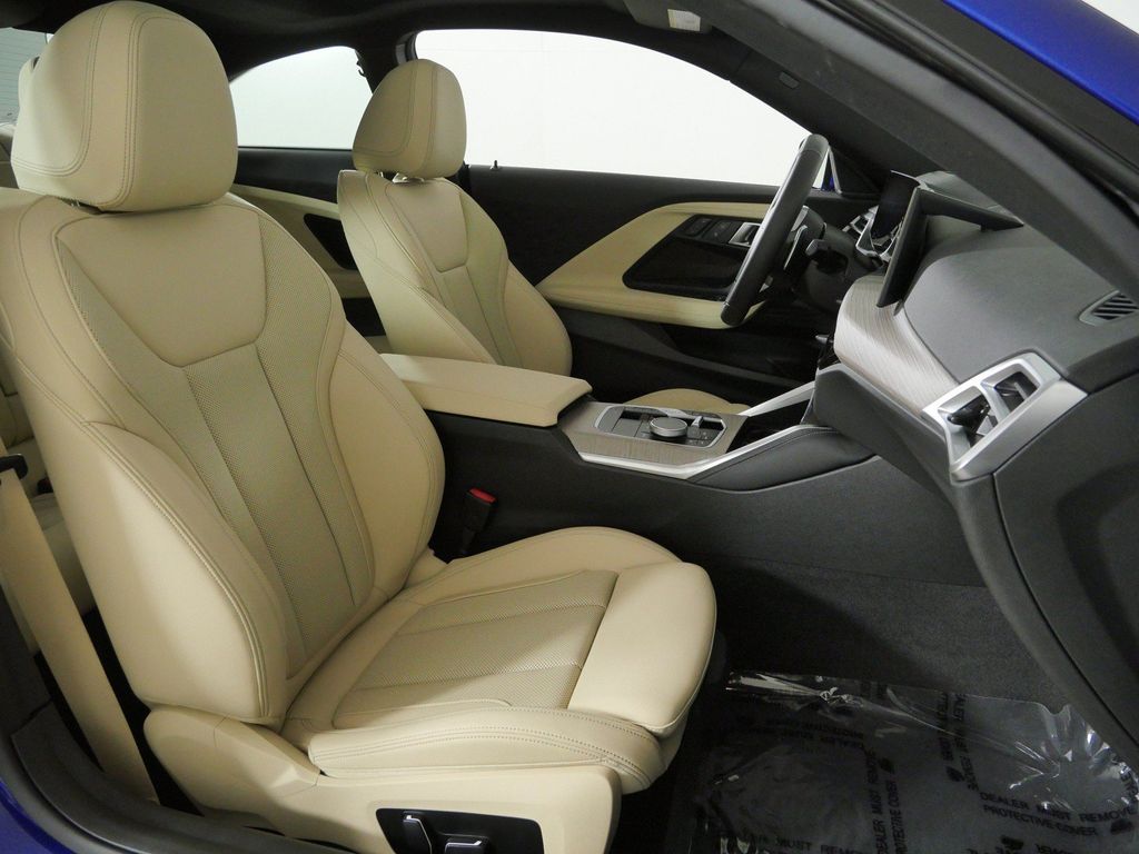 Thumbnail: 2025 BMW 2 Series - 25