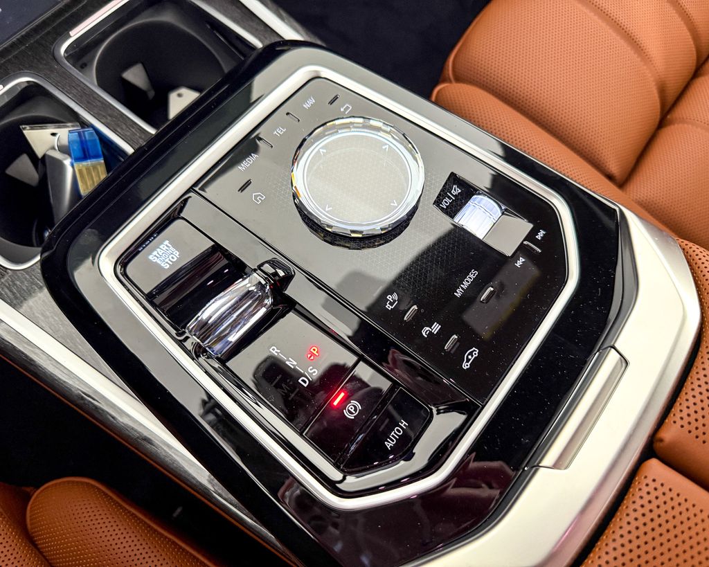 Thumbnail: 2025 BMW 7 Series - 45