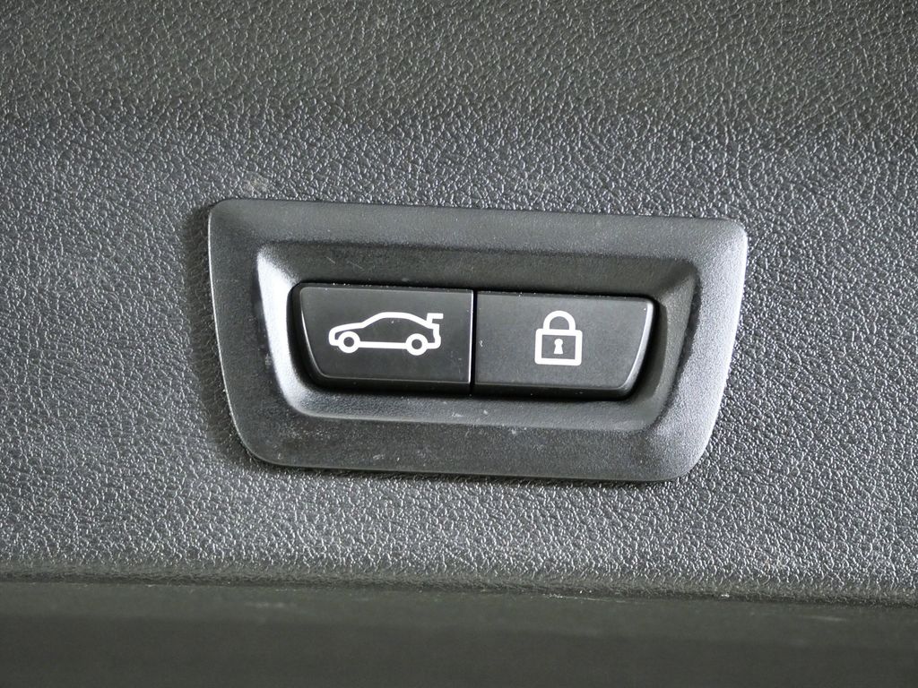 Thumbnail: 2021 BMW X3 - 29