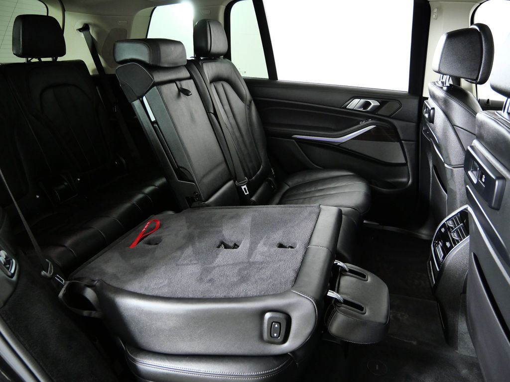 Thumbnail: 2021 BMW X7 - 27