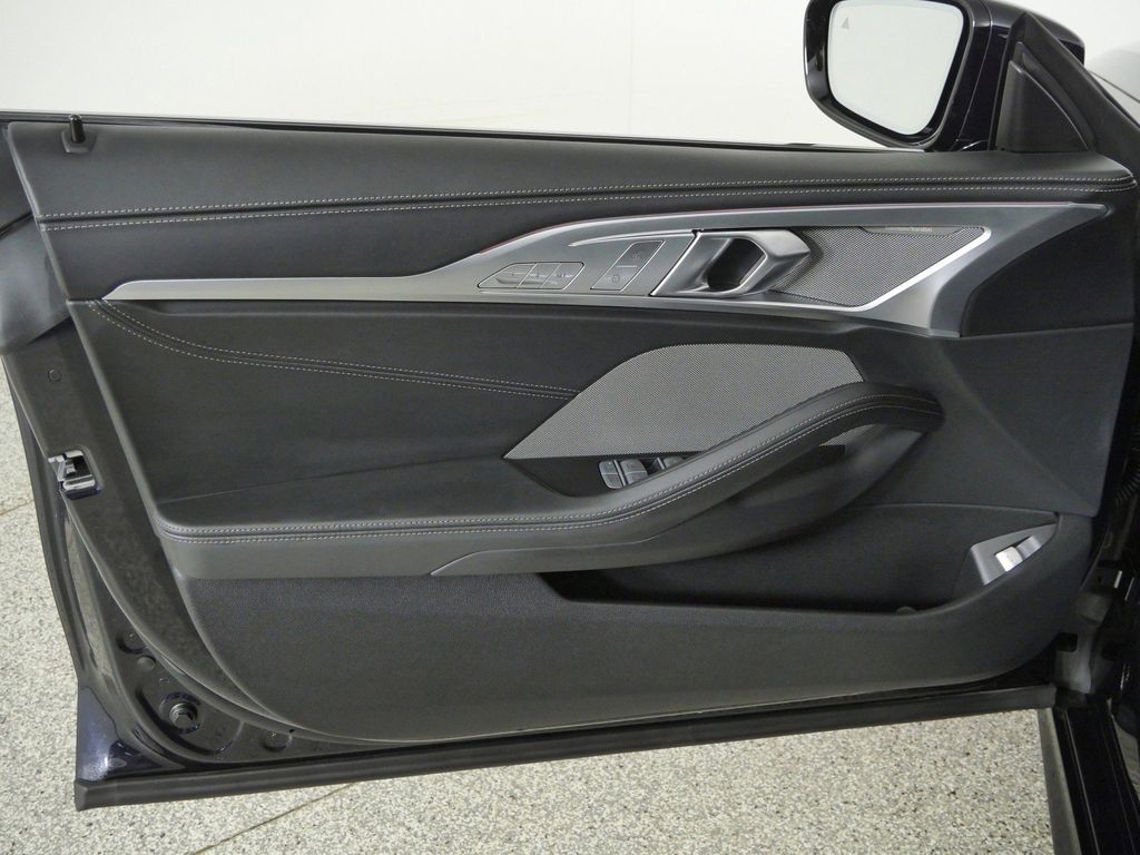 Thumbnail: 2026 BMW 8 Series - 32