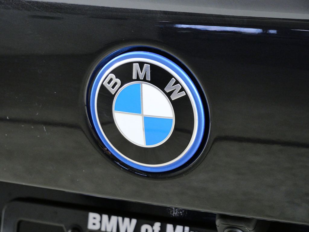 Thumbnail: 2026 BMW X5 - 11