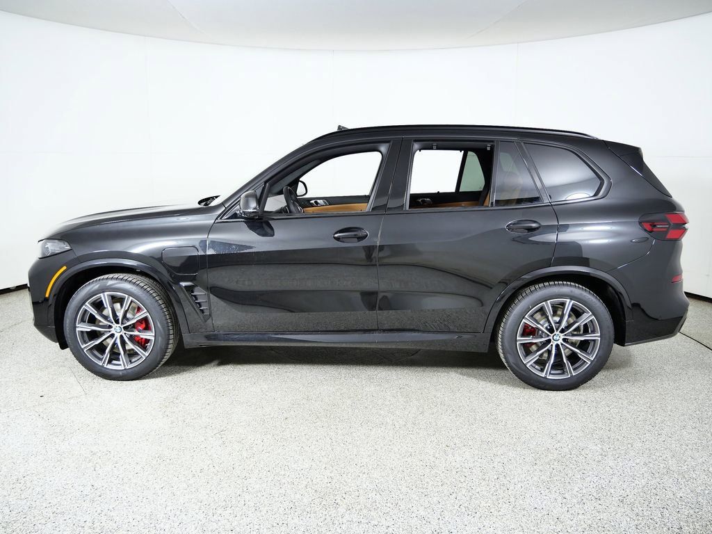 Thumbnail: 2026 BMW X5 - 17