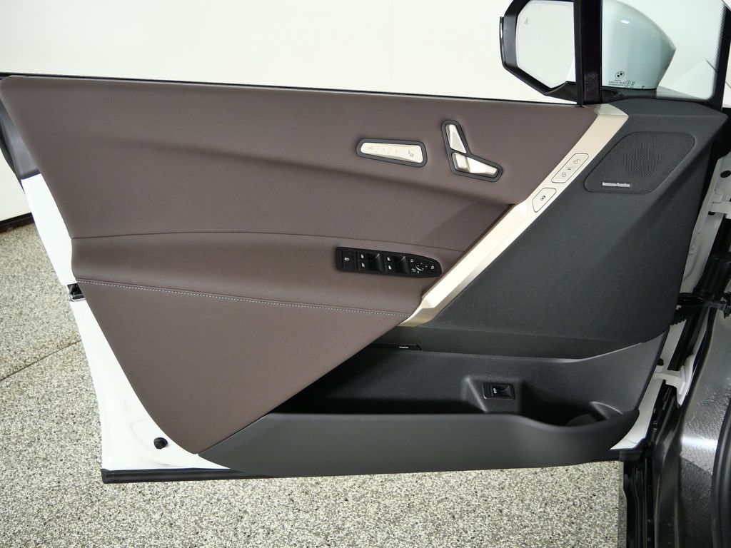 Thumbnail: 2026 BMW iX - 32