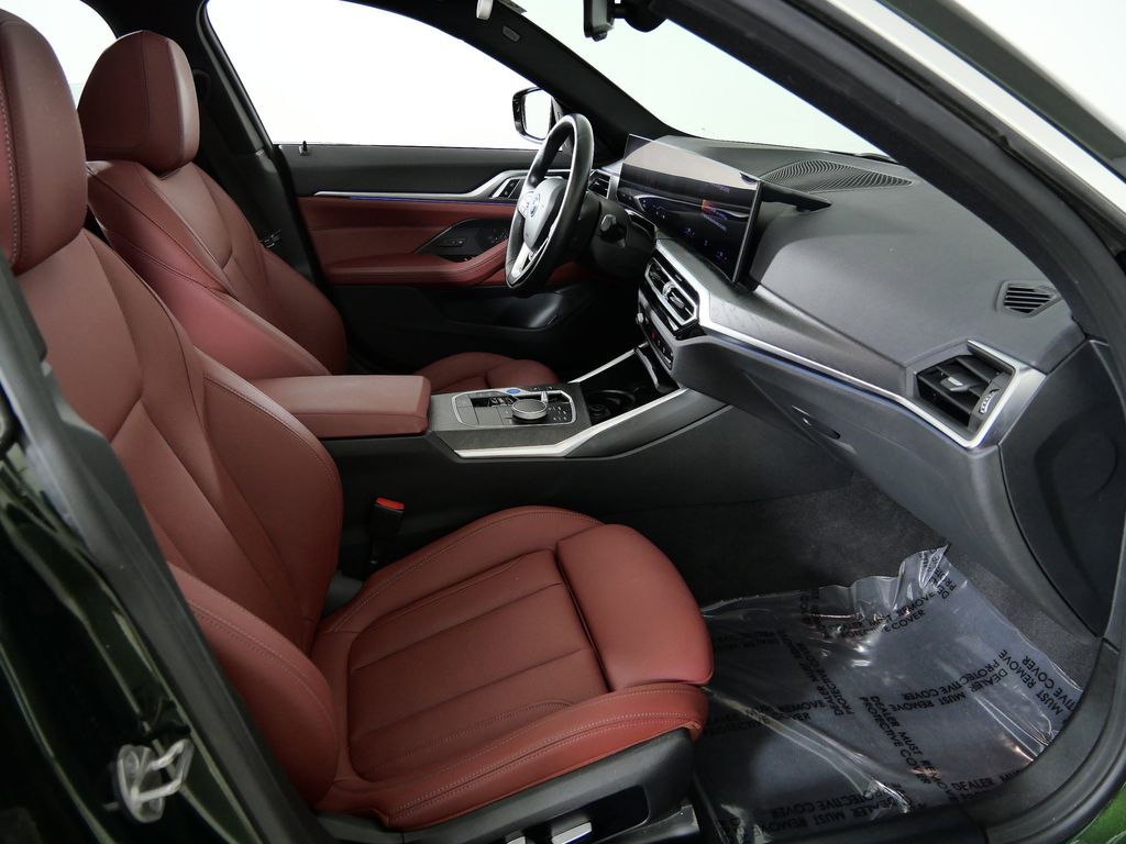 Thumbnail: 2023 BMW i4 - 21