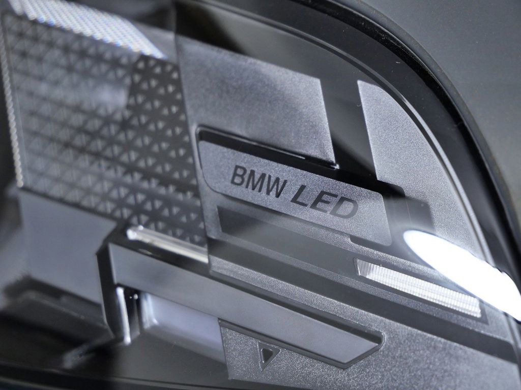 Thumbnail: 2026 BMW X6 - 4