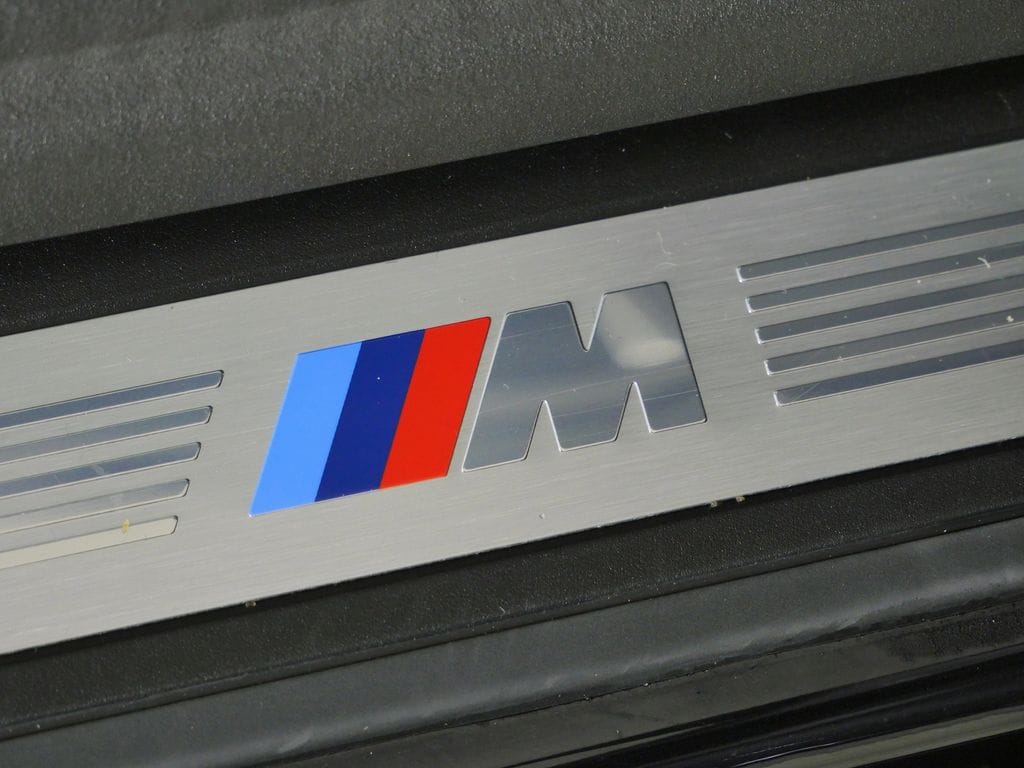 Thumbnail: 2023 BMW 5 Series - 28