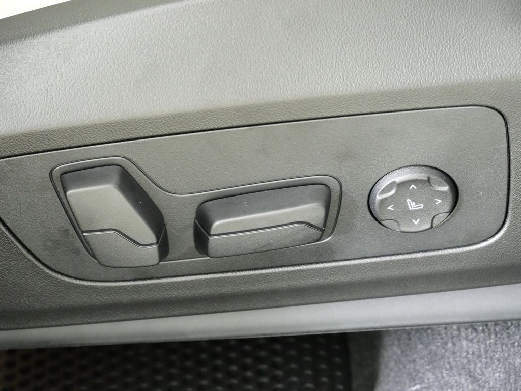 Thumbnail: 2026 BMW X1 - 22