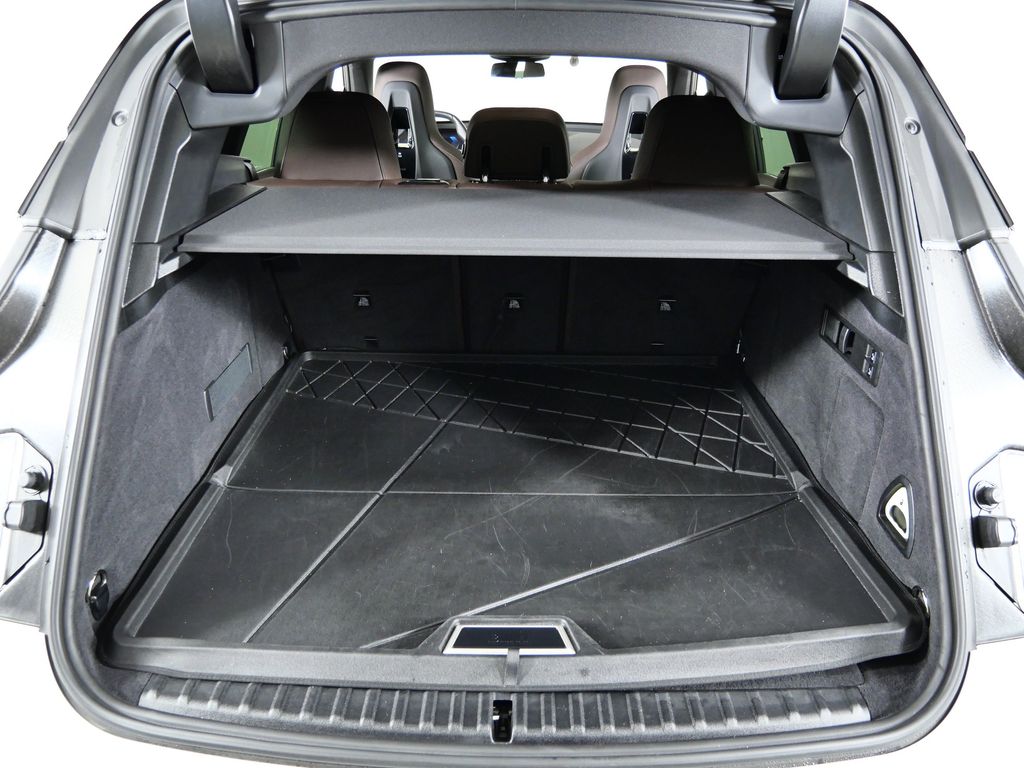 Thumbnail: 2025 BMW iX - 32