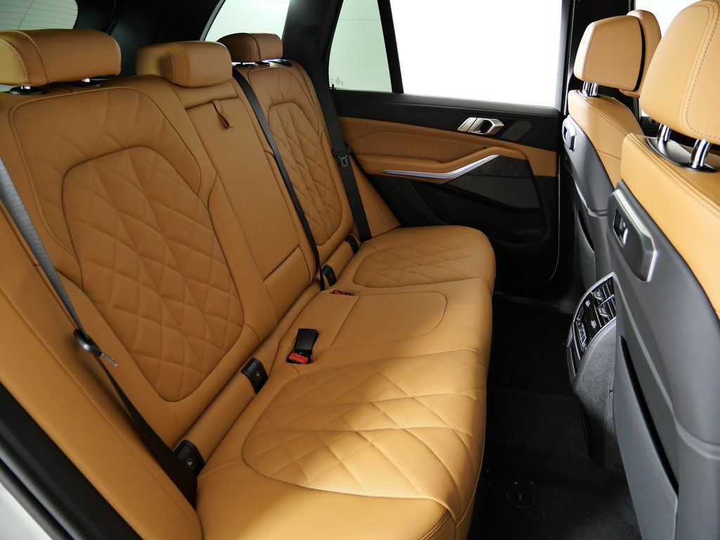 Thumbnail: 2026 BMW X5 - 27