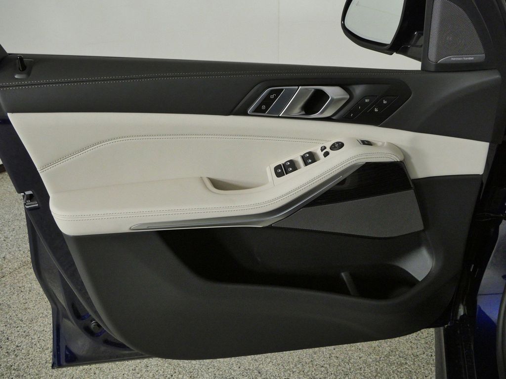 Thumbnail: 2026 BMW X5 - 34