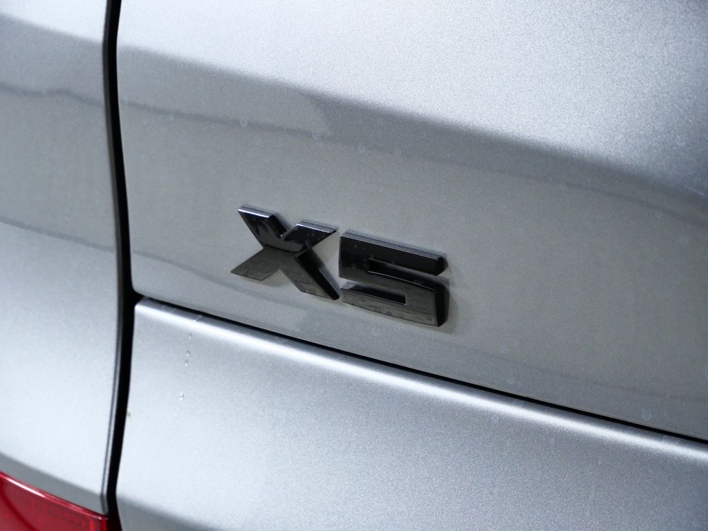 Thumbnail: 2026 BMW X5 - 13