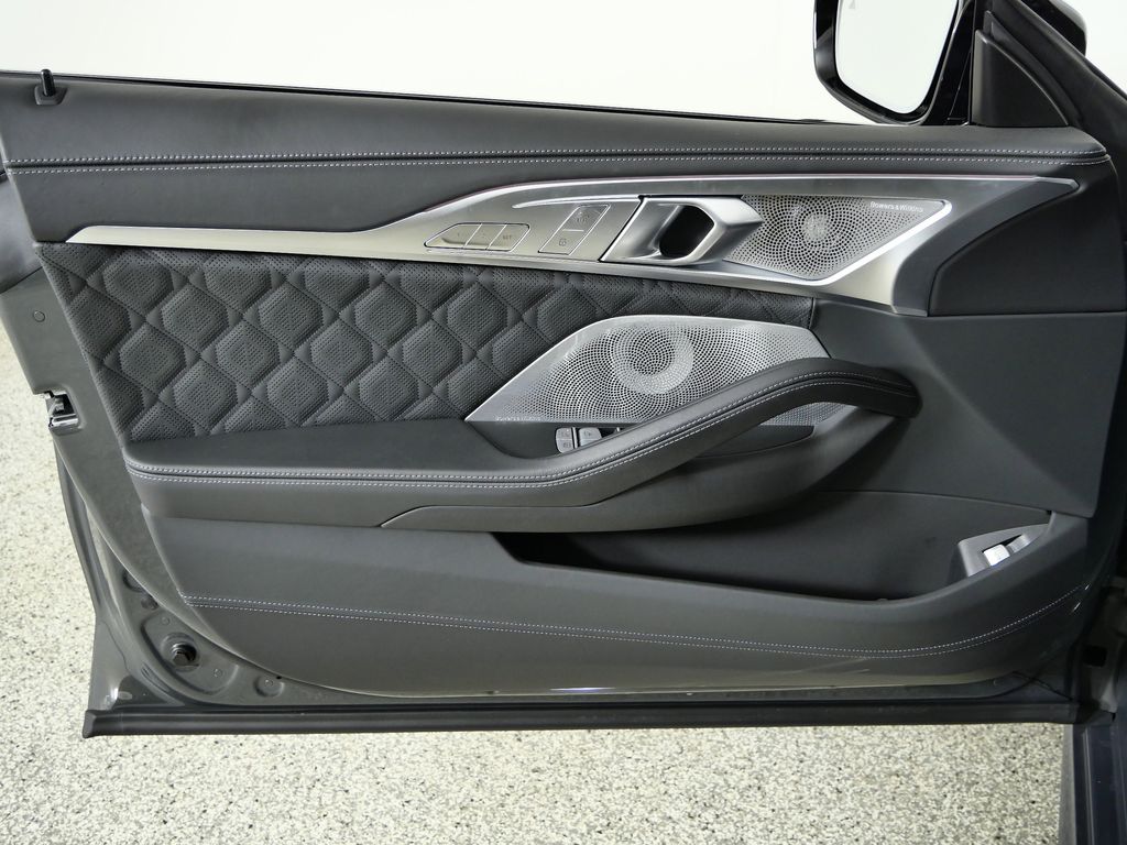 Thumbnail: 2025 BMW M8 - 32