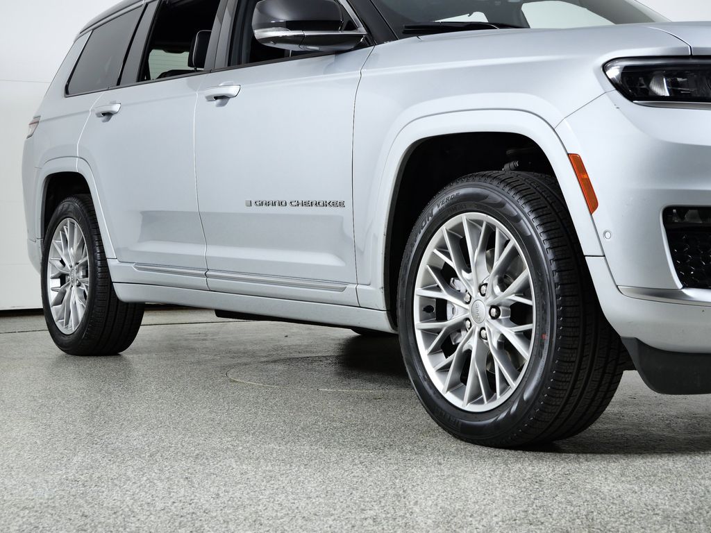 Thumbnail: 2023 Jeep Grand Cherokee L - 7