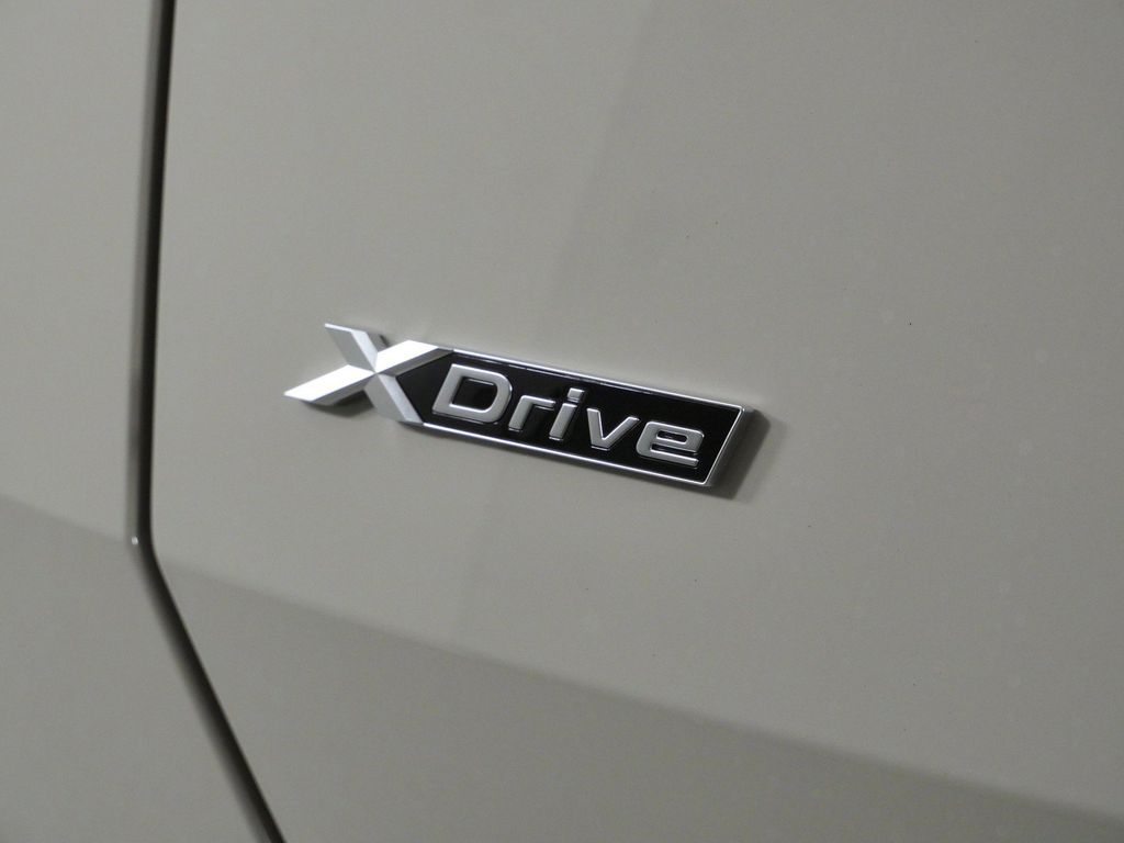 Thumbnail: 2026 BMW X3 - 13