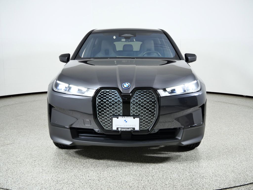 Thumbnail: 2022 BMW iX - 3