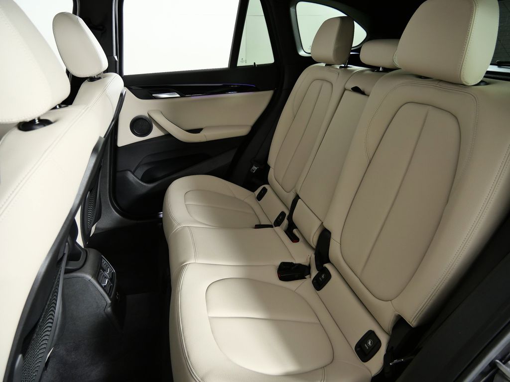 Thumbnail: 2022 BMW X1 - 32