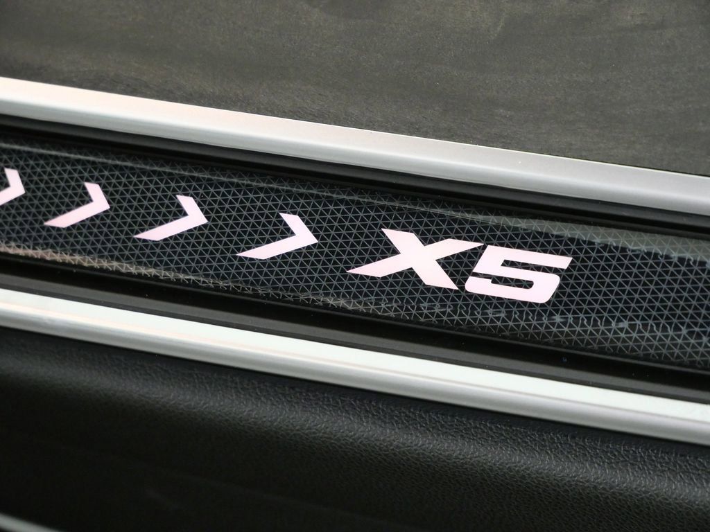 Thumbnail: 2026 BMW X5 - 26