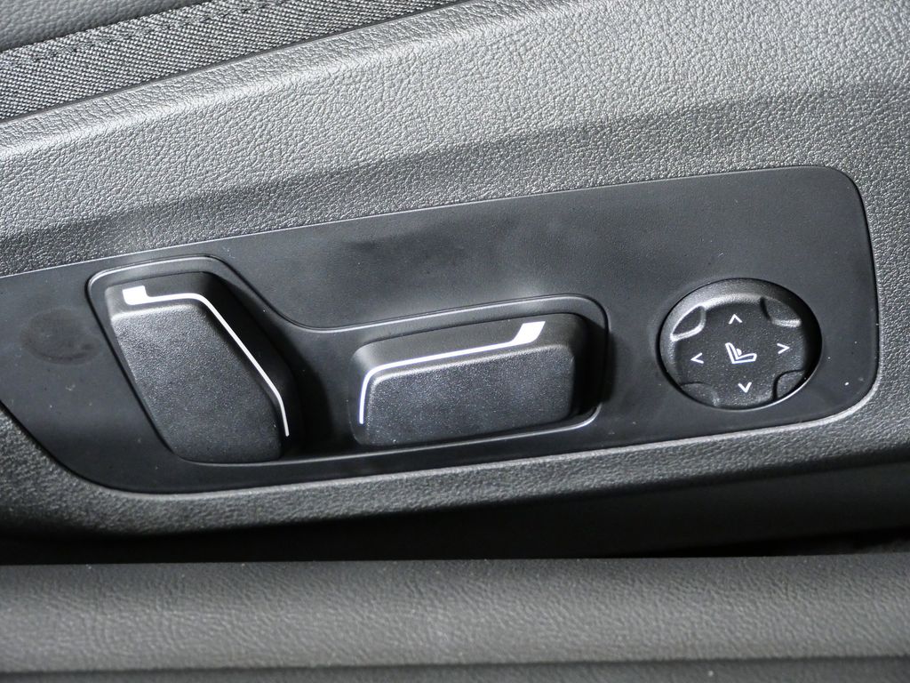 Thumbnail: 2026 BMW 4 Series - 22