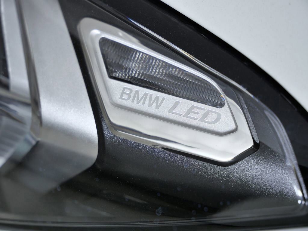 Thumbnail: 2026 BMW 3 Series - 5