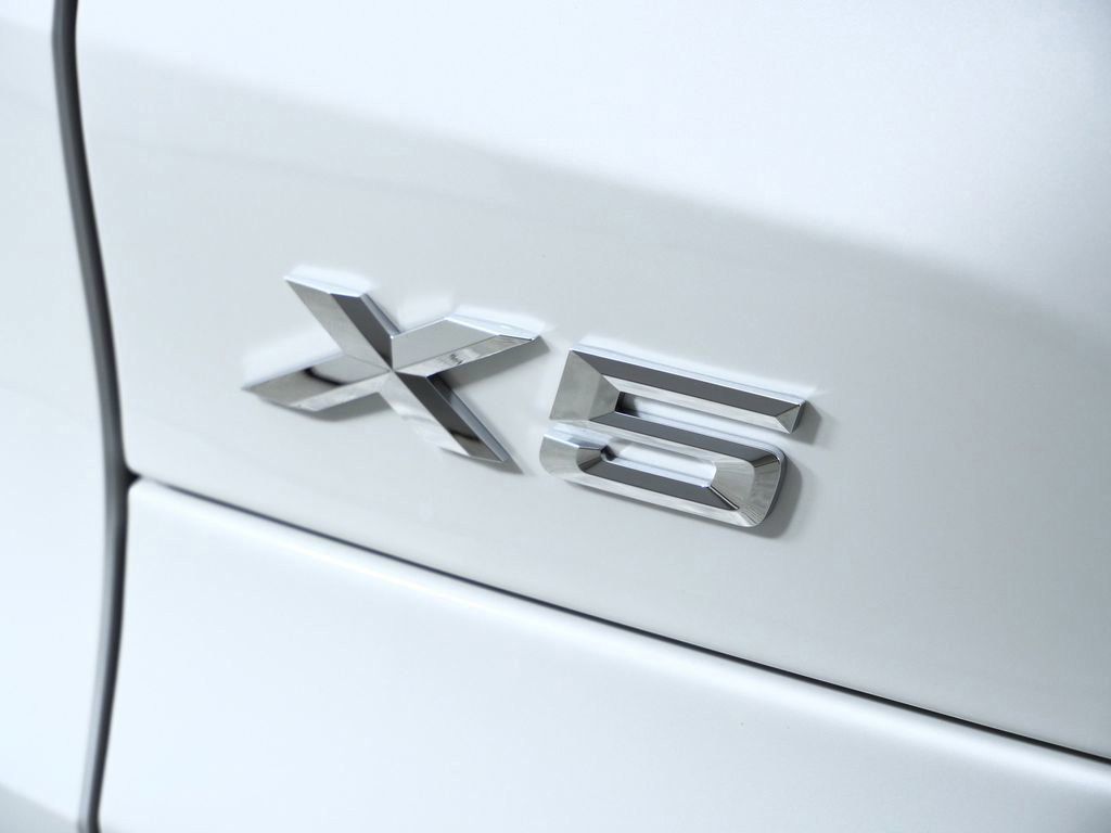 Thumbnail: 2026 BMW X5 - 14