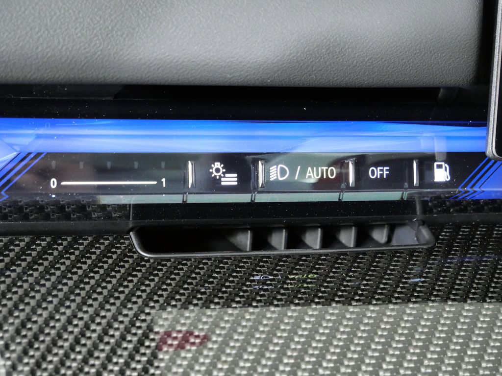 Thumbnail: 2026 BMW M5 - 40