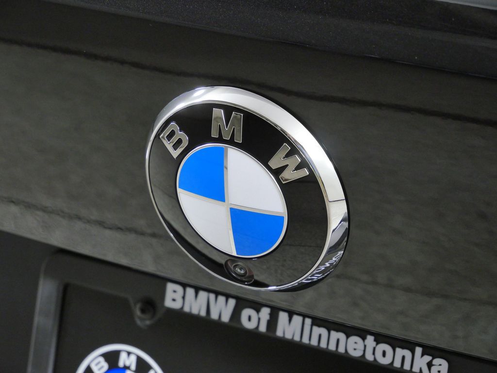 Thumbnail: 2026 BMW 4 Series - 11