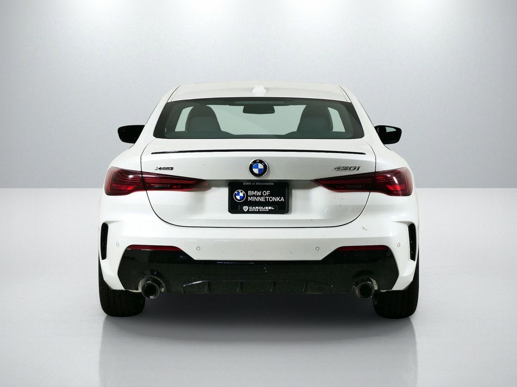 Thumbnail: 2026 BMW 4 Series - 9