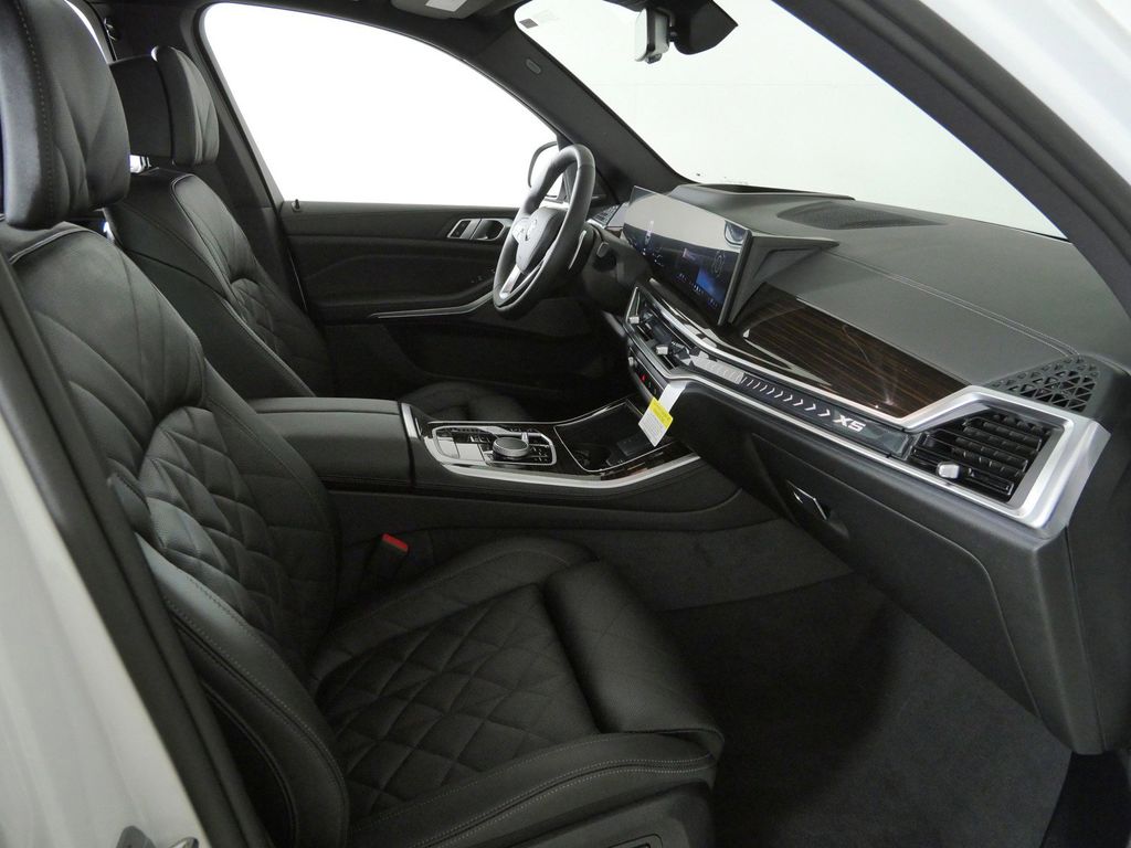 Thumbnail: 2026 BMW X5 - 20