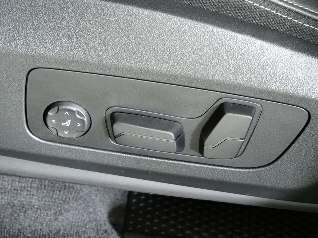 Thumbnail: 2025 BMW X1 - 42